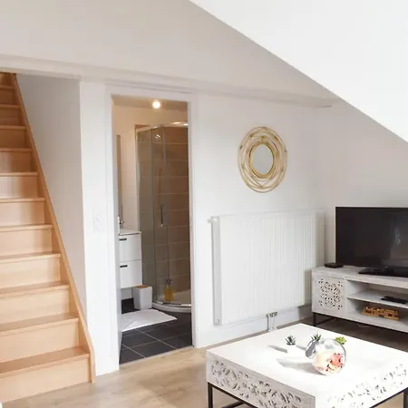 The Cosy Nest Perched In The Heart Of * Honfleur
