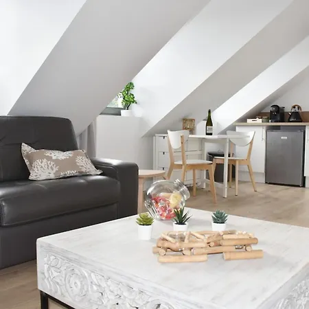 Apartment The Cosy Nest Perched In The Heart Of Honfleur